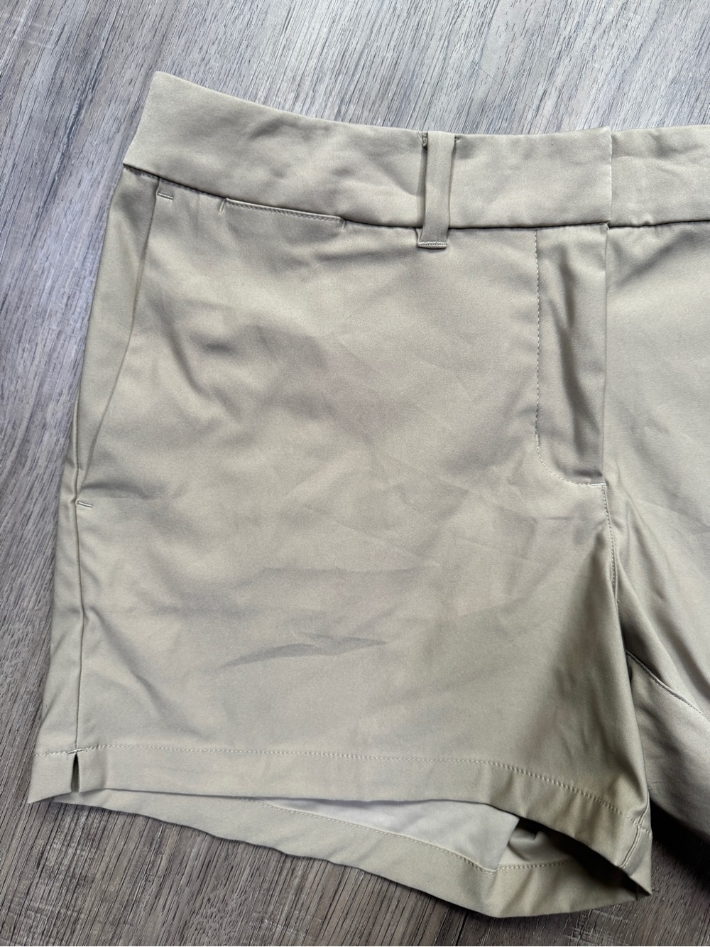Women's Nike Golf DRI-FIT Beige/Khaki Shorts - Size 10 - Picture 3 of 13